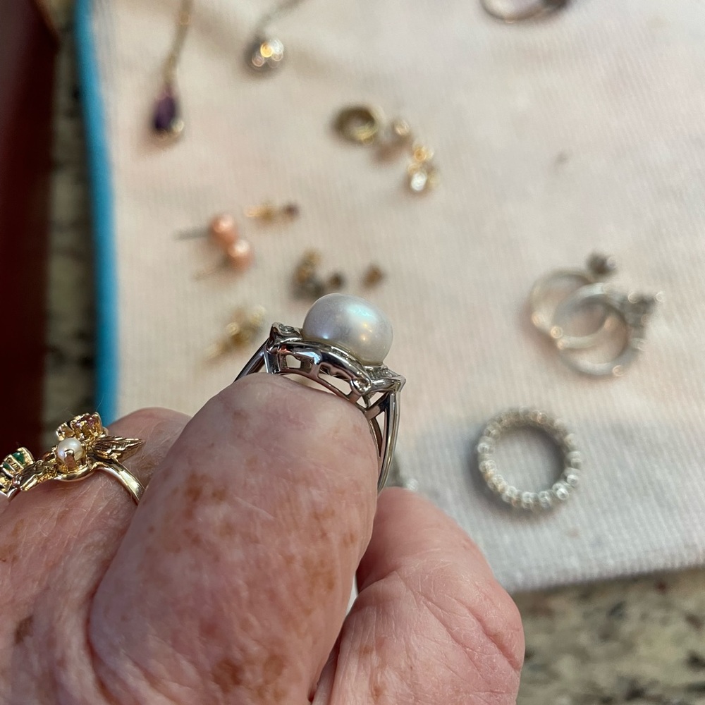 Honora white Pearl ballerina ring set with and Diamonique baguette stones in SS - Picture 6 of 6